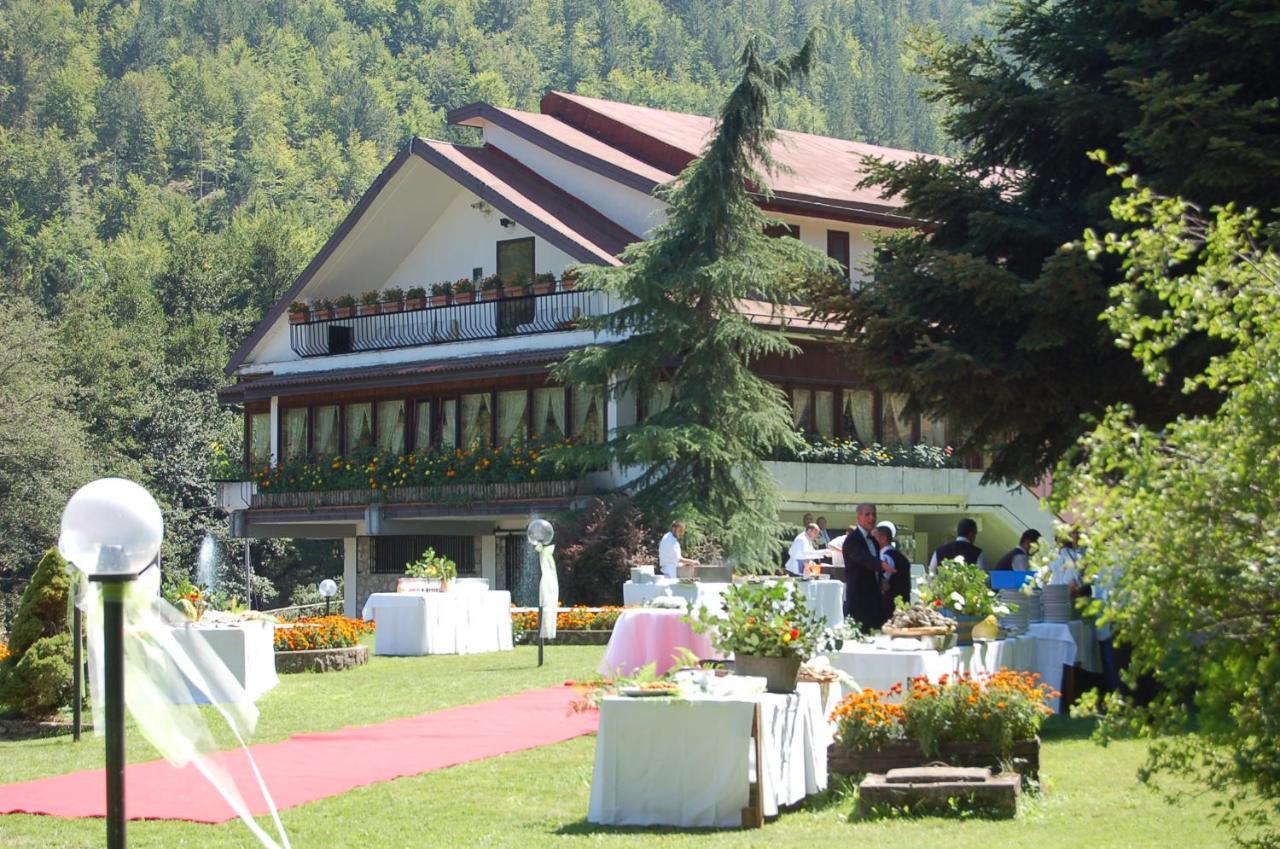Hotel Lo Sciatore Cotronei Dış mekan fotoğraf