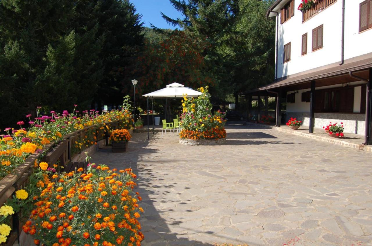Hotel Lo Sciatore Cotronei Dış mekan fotoğraf